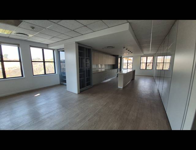 1,311M² OFFICE TO LET IN SANDTON CENTRAL